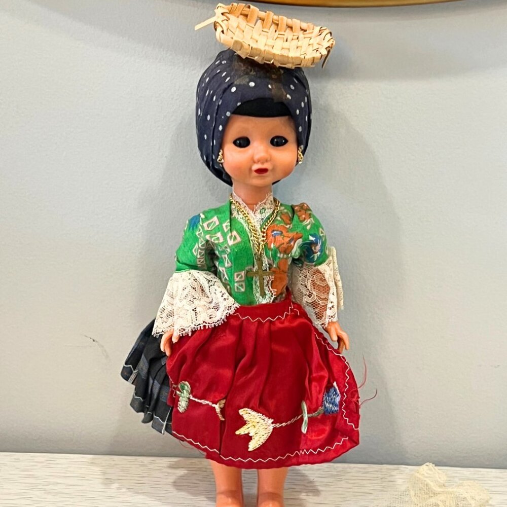 Vintage 1960's 11" Spanish Colorful Dress Sleepy Eyes Market Souvenir Doll Cross